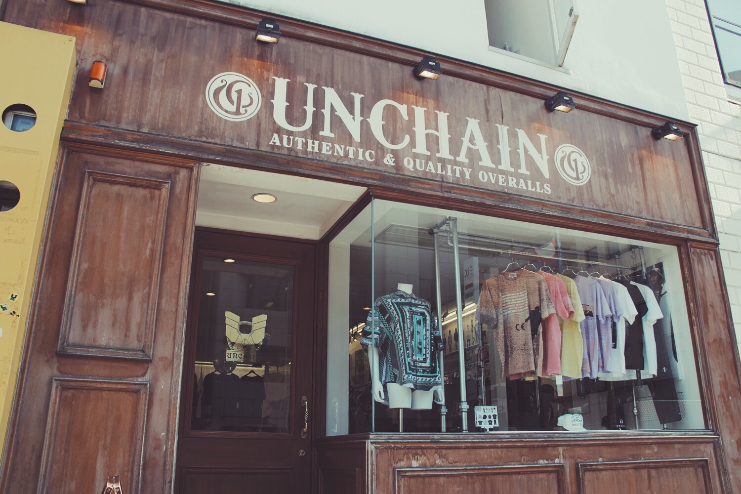 UNCHAIN