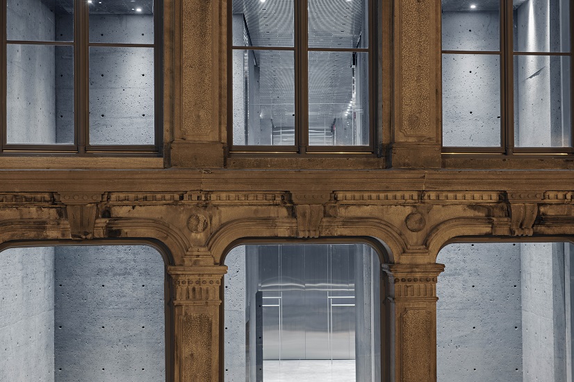 10SSENSE_MTL_Facade Night_1