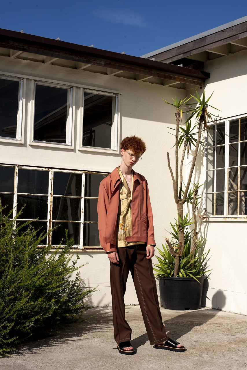 DAIRIKUの20 S/S LOOKBOOKが公開 | テーマは「Beachside Hotel