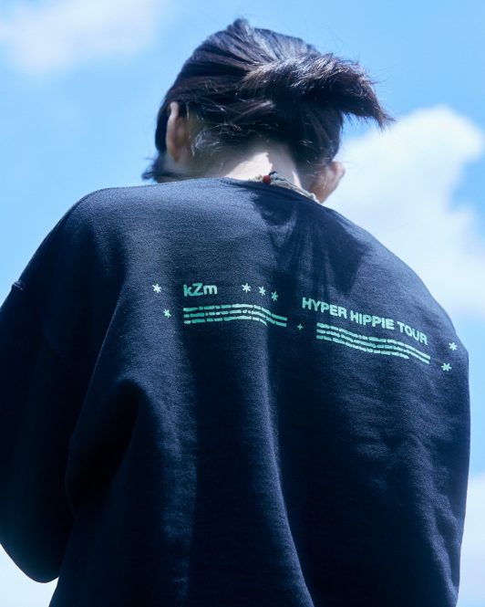 kZmが開催した『HYPER HIPPIE TOUR』のマーチャンダイズが受注販売