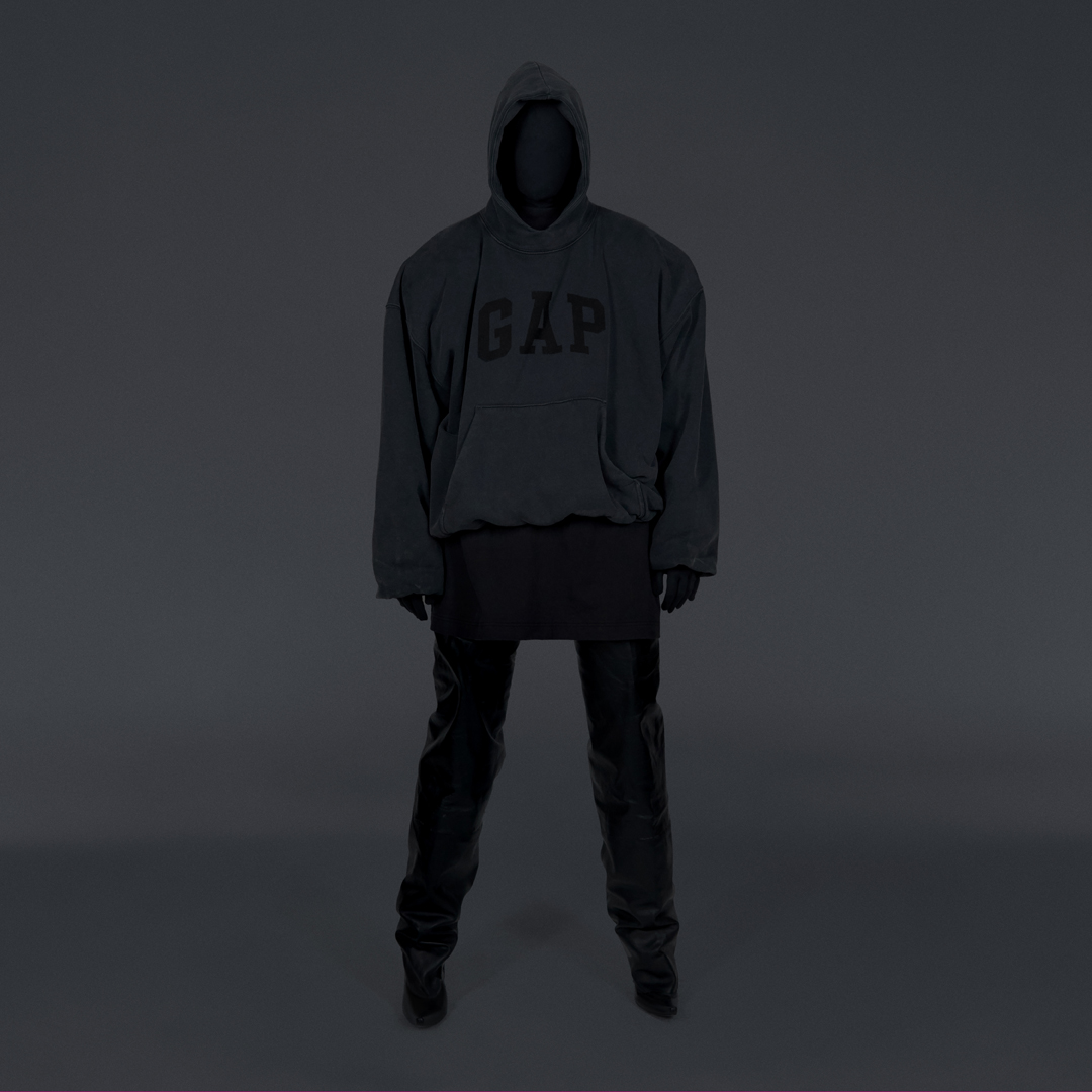 Kanye WestとDemnaによるYEEZY GAP ENGINEERED BY BALENCIAGAが発売